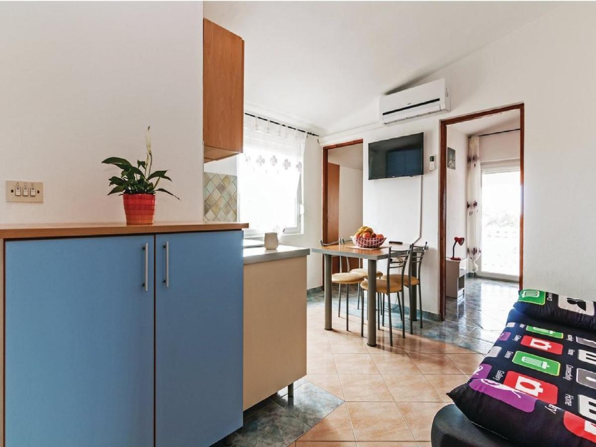 Apartments Hak Вир Экстерьер фото